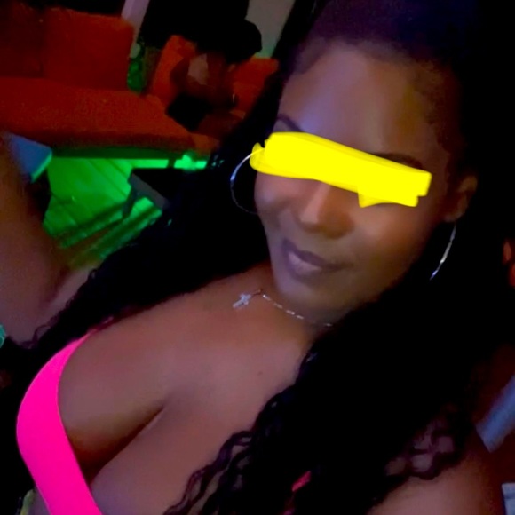 Meet your Posher, Yahni - Picture 1 of 1